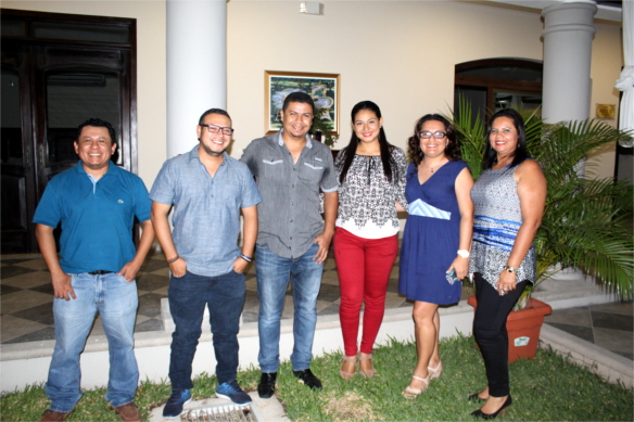 Colaoradores en El Salvador